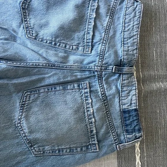 Hollister Ultra Hugh Rise Baggy 27- like new -worn twice - Picture 4 of 4